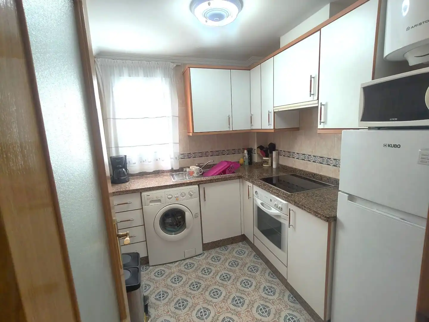 Küche von Wohnungen zur Miete in Santa Pola mit Klimaanlage, Heizung und Terrasse