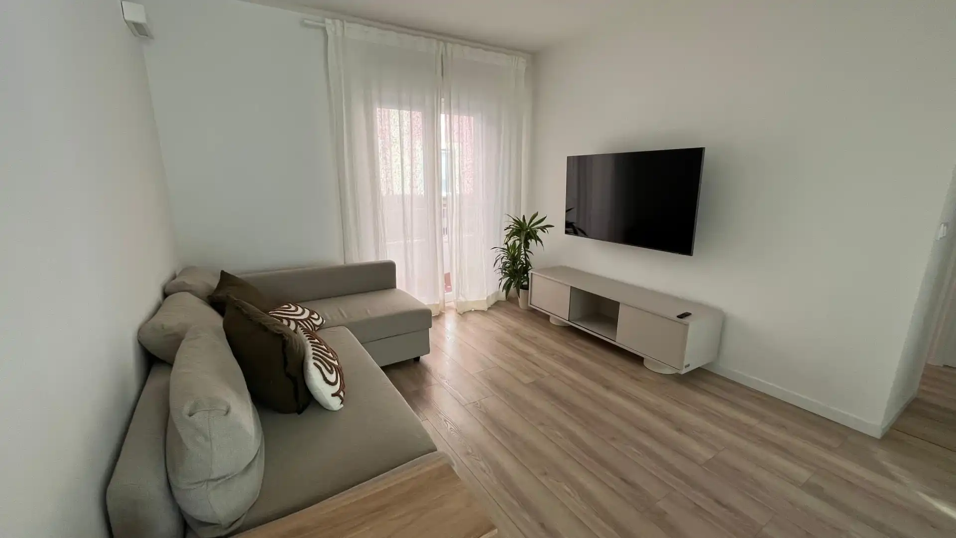 Wohnzimmer von Wohnung zur Miete in Madrid mit Klimaanlage, Möbliert und Ofen