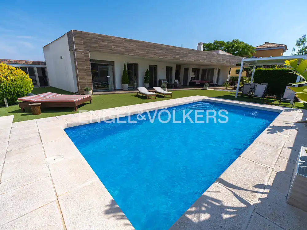 Piscina de Casa o chalet en venta en Santa Pola con Aire acondicionado, Calefacción y Jardín privado