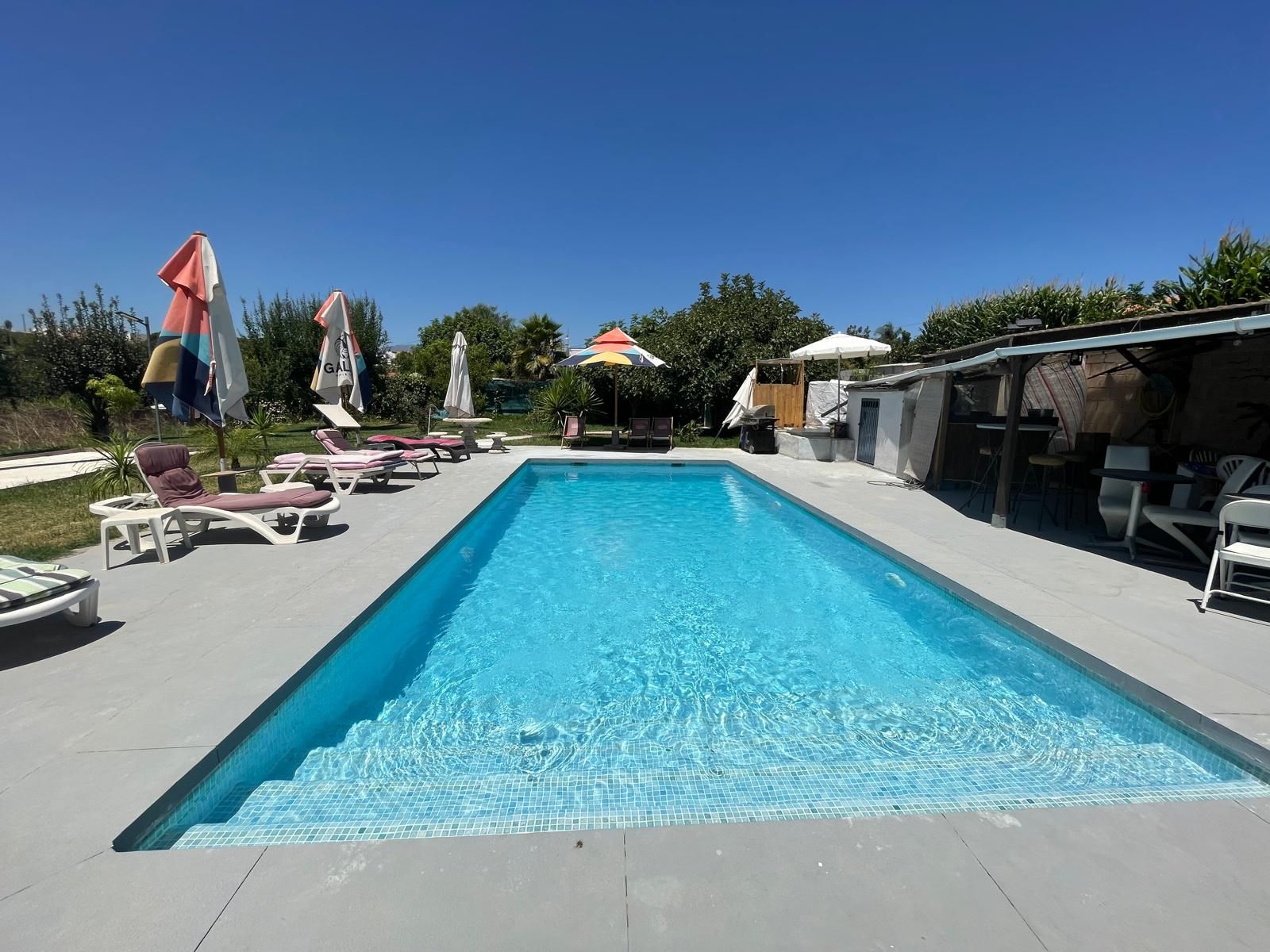 Piscina de Casa o xalet en venda en Alhaurín El Grande amb Aire condicionat, Jardí privat i Terrassa