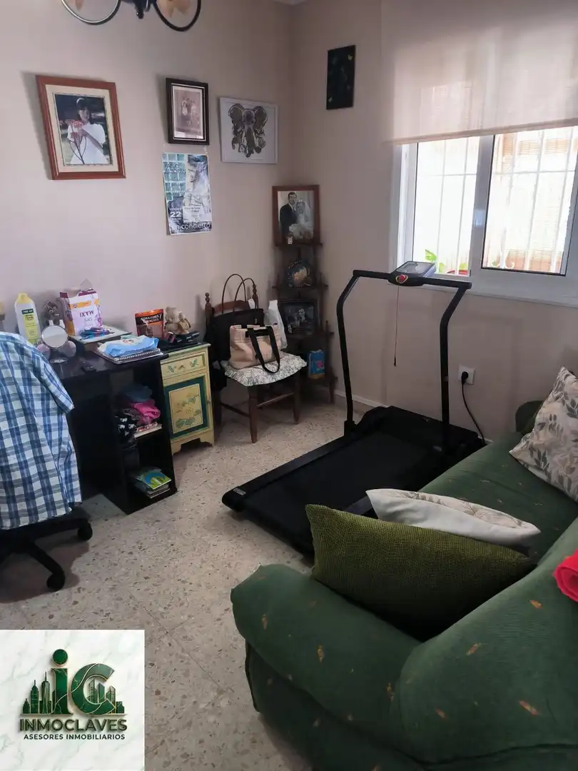 Living room of Detached homes for sale in Algeciras  with Terrace and Furnished