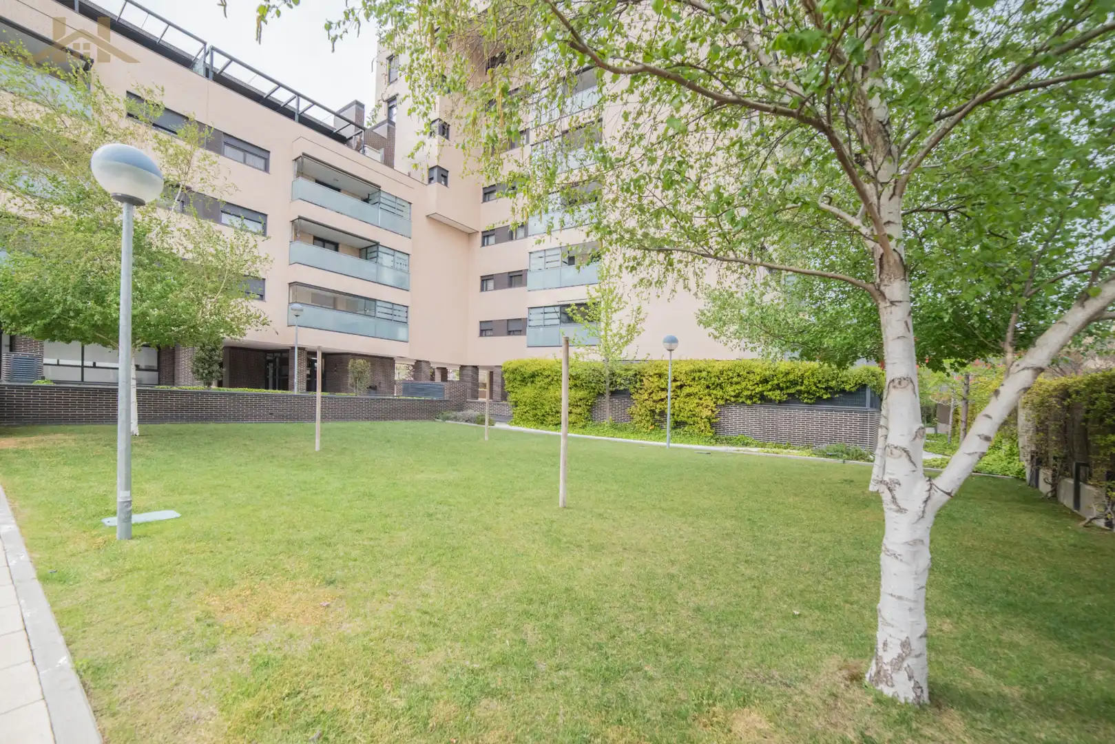 Vista exterior de Ático en venta en Móstoles con Aire acondicionado, Calefacción y Terraza