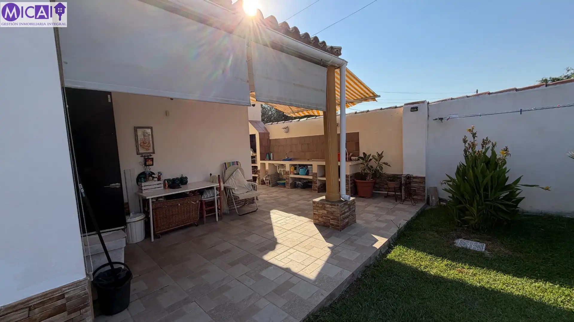 Terrassa de Casa o xalet en venda en Chiclana de la Frontera amb Jardí privat, Traster i Piscina
