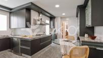 Cuina de Apartament de lloguer en  Barcelona Capital amb Aire condicionat, Calefacció i Moblat