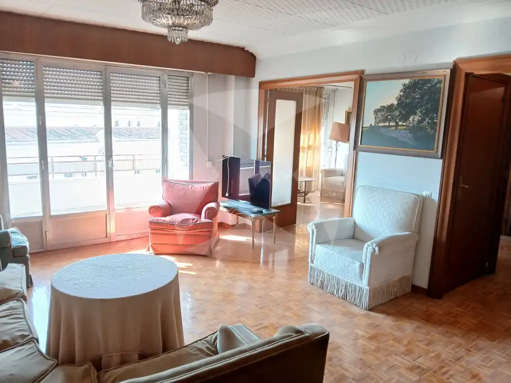 Piso con terraza en venta en Pl. Minayo, 5, imagen 2