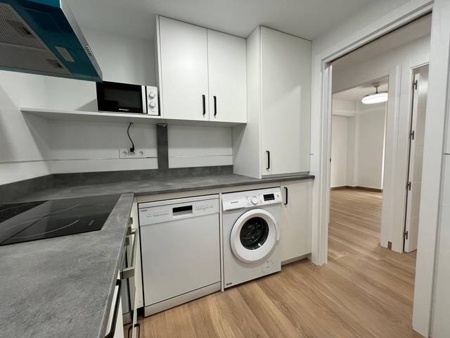 Piso en Venta en Avenida MEDINA AZAHARA en Ciudad Jardín - Zoco