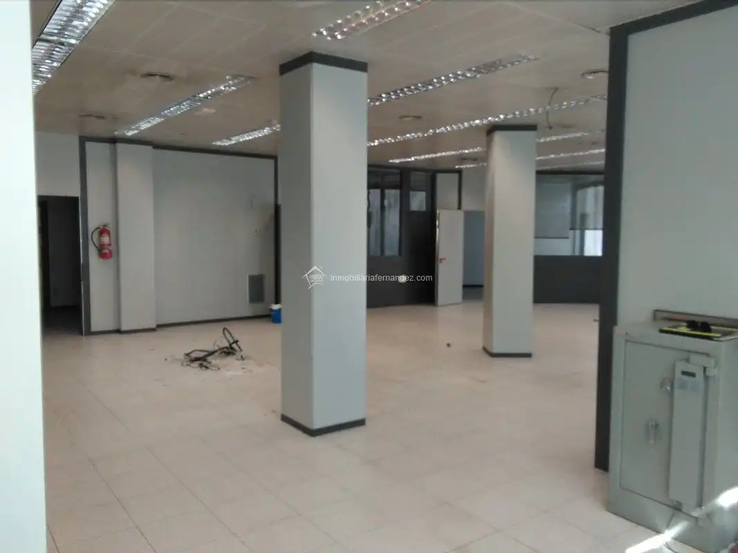 Local comercial en venda a Centro, imagen 2