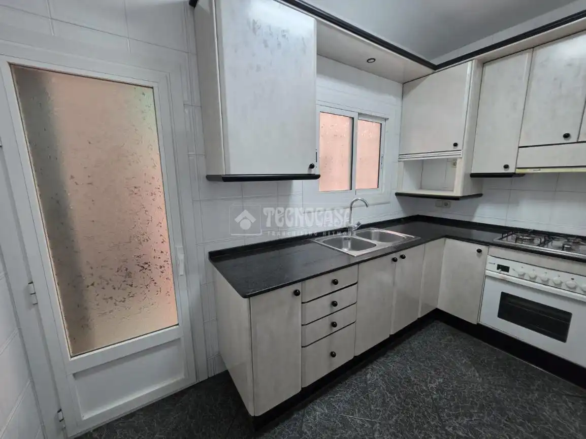 Kitchen of Flat for sale in Sant Vicenç Dels Horts  with Heating and Terrace