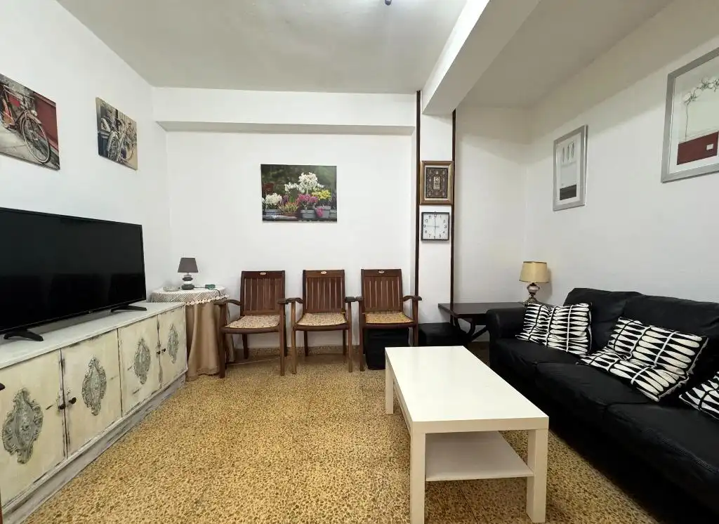 Sala d'estar de Pis en venda en Torrelavega  amb Calefacció i Balcó