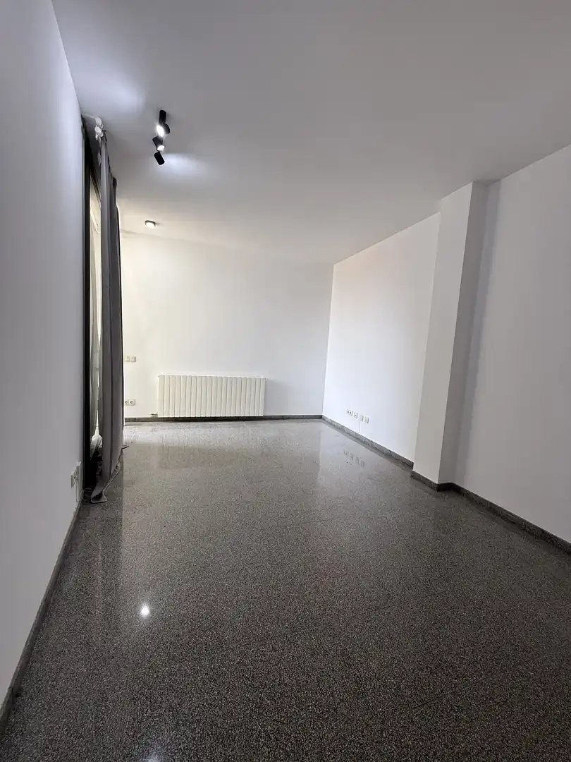 Piso de alquiler en Rosselló con Calefacción