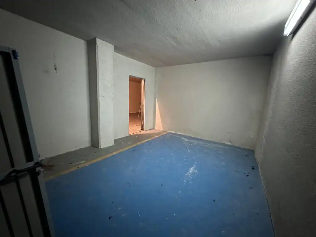 Garage zum Verkauf in  Logroño