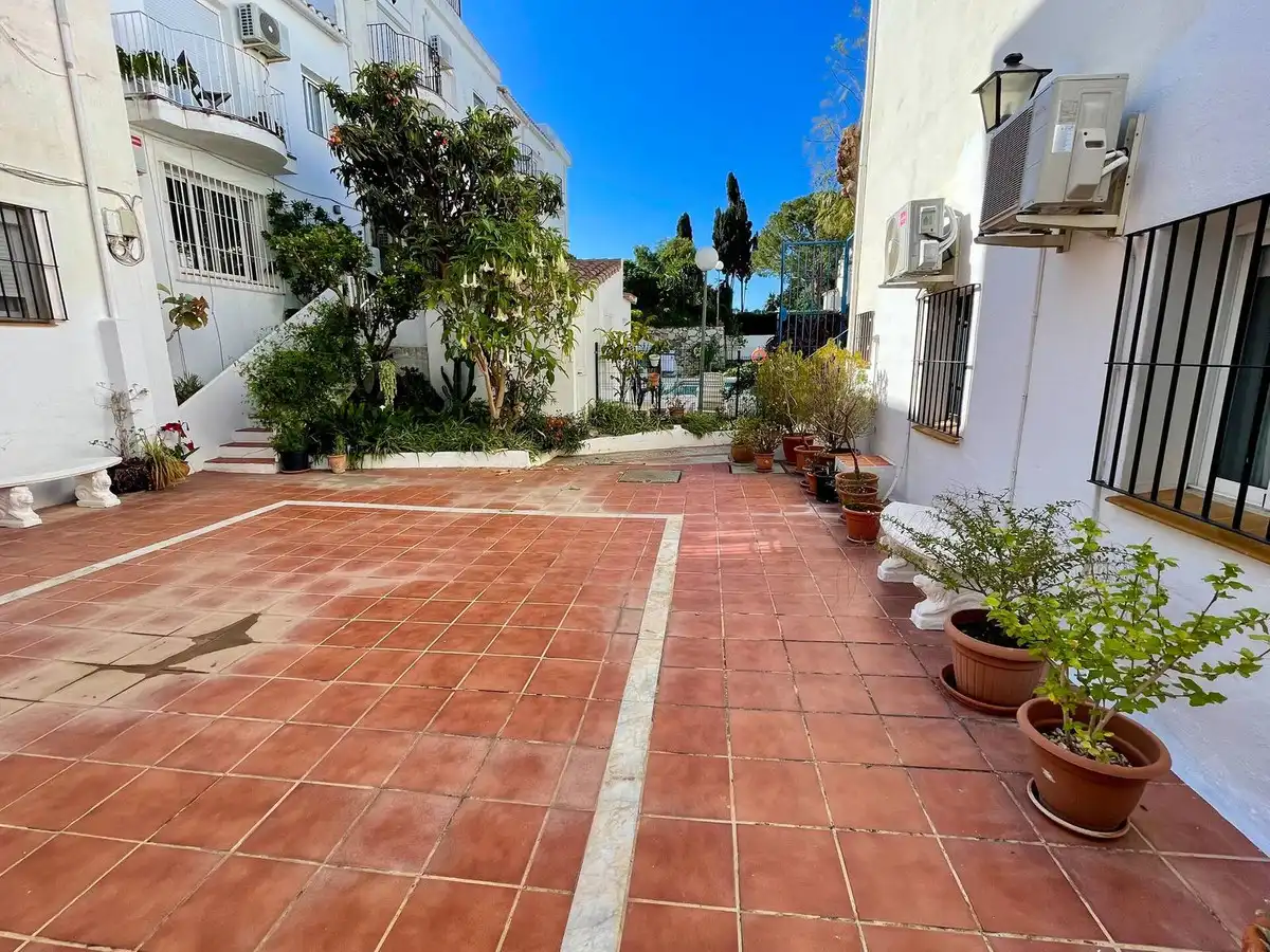 Vista exterior de Apartamento en venta en Marbella con Aire acondicionado y Piscina comunitaria