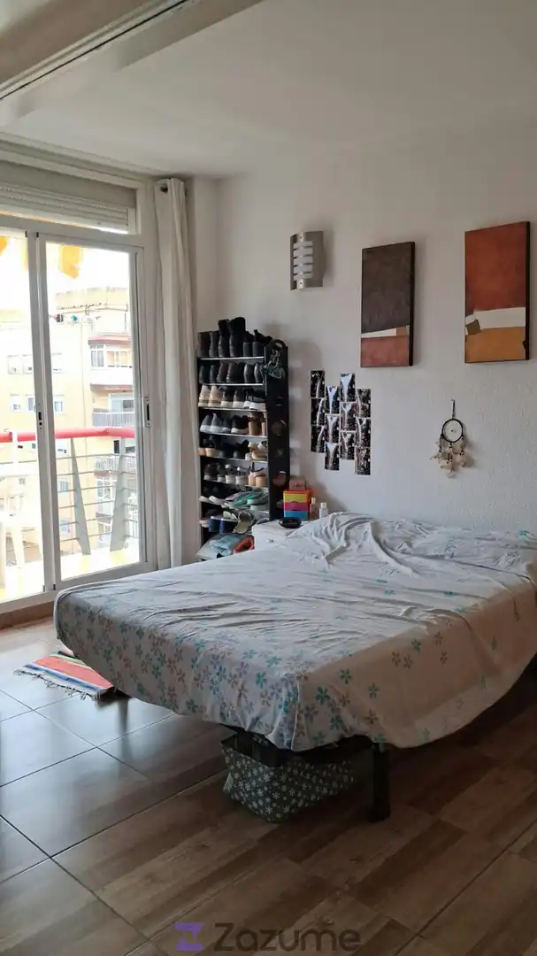 Habitación de Piso de alquiler en Calella con Terraza, Trastero y Amueblado