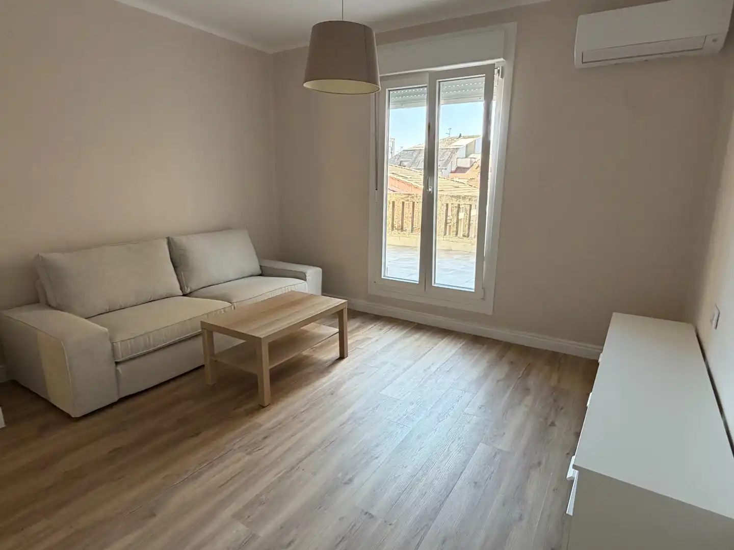 Wohnzimmer von Wohnung zur Miete in O Carballiño   mit Klimaanlage, Terrasse und Möbliert