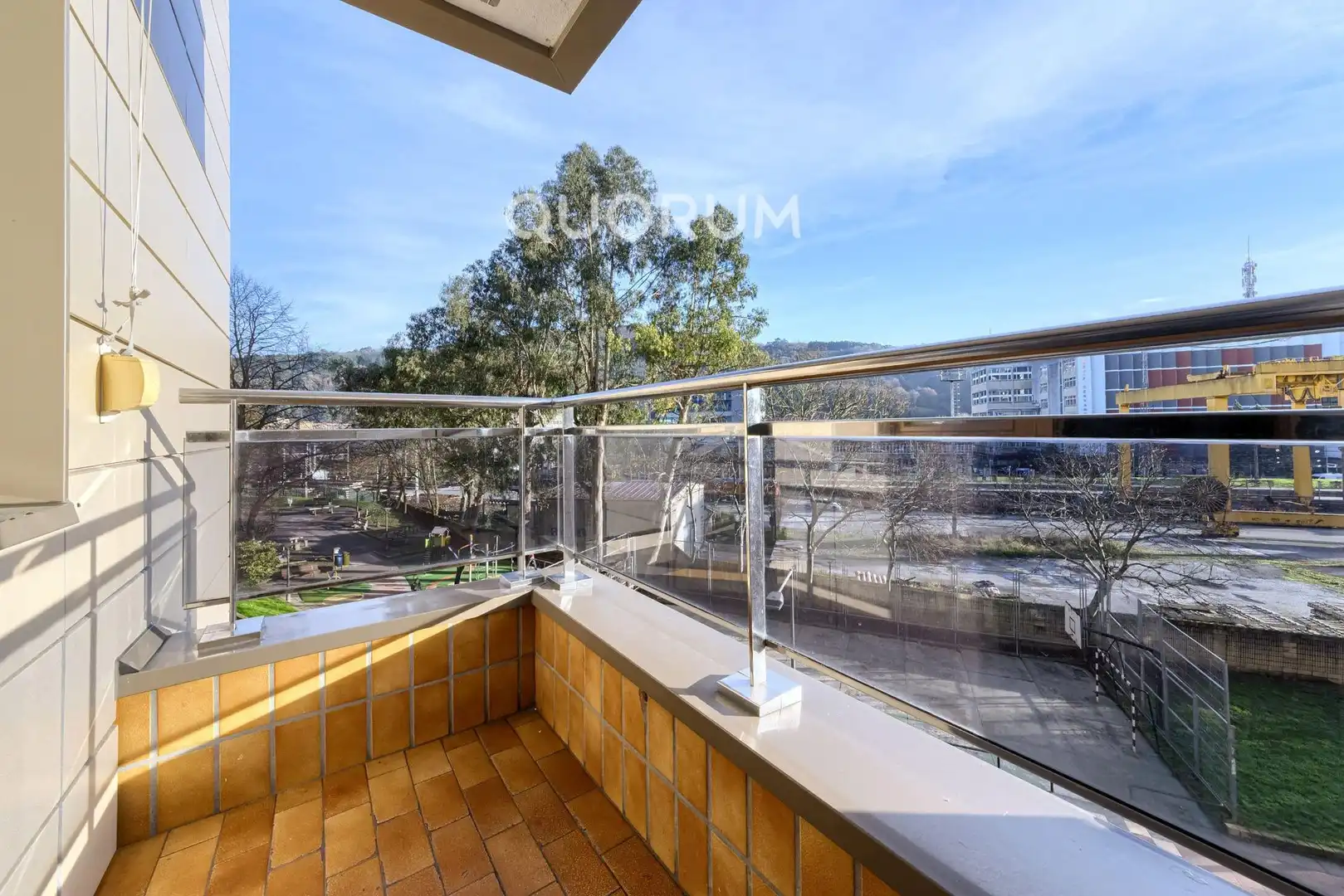 Terraza de Piso en venta en Basauri  con Calefacción, Trastero y Amueblado