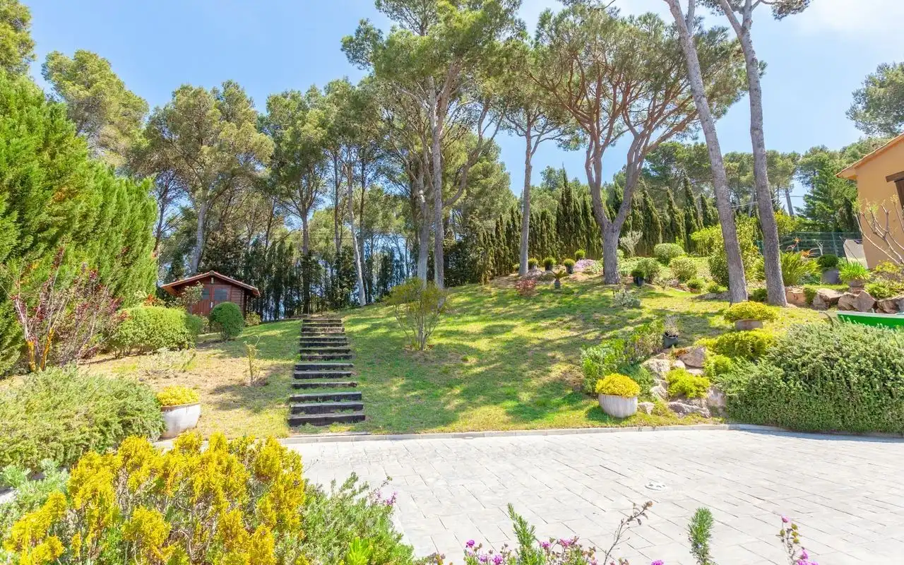 Detached house with pool for sale in Illa Negra, imagen 5