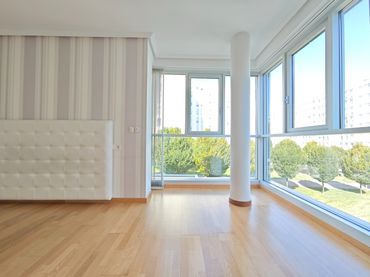 Flat with garden for sale in Sofia Erreginaren Hiribidea