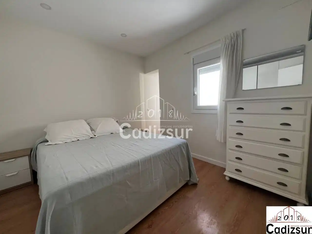 Dormitori de Àtic en venda en Cádiz amb Aire condicionat, Terrassa i Moblat