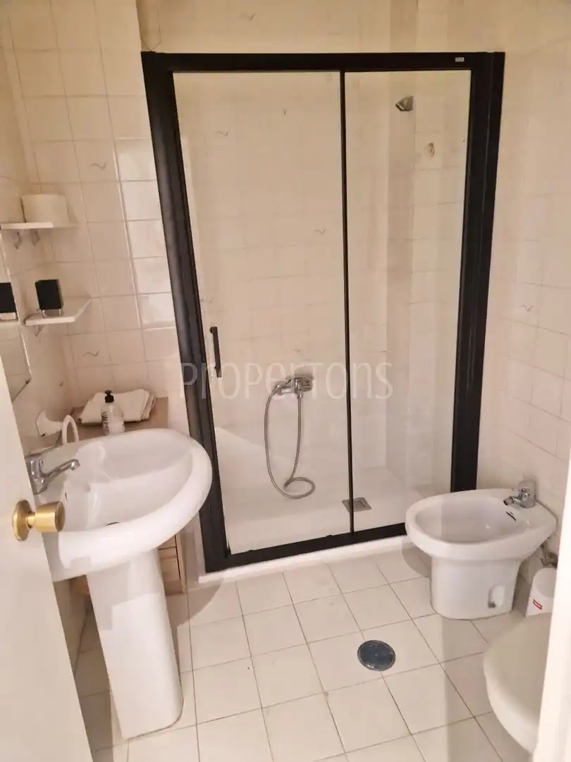 Flat with lift to rent in Carrer Pinós, imagen 7