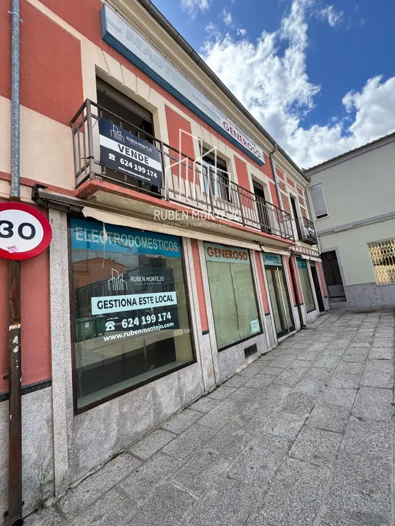 Local en venda en Peñaranda de Bracamonte amb Terrassa
