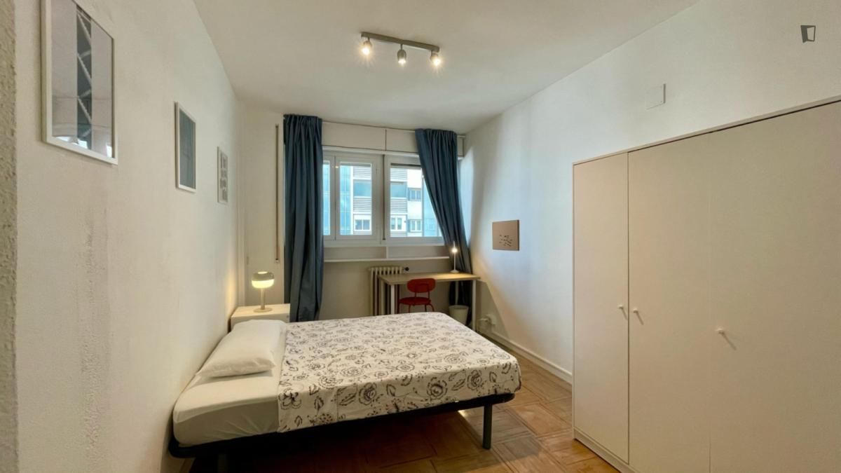 Habitación de Apartamento para compartir en  Madrid Capital con Amueblado, Horno y Lavadora