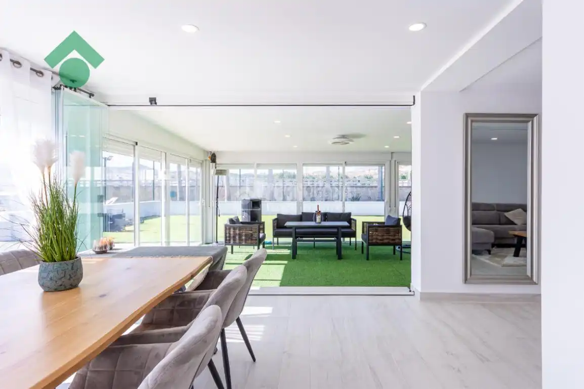 Dining room of Houses for sale in Vélez-Málaga  with Air Conditioner, Terrace and Swimming Pool