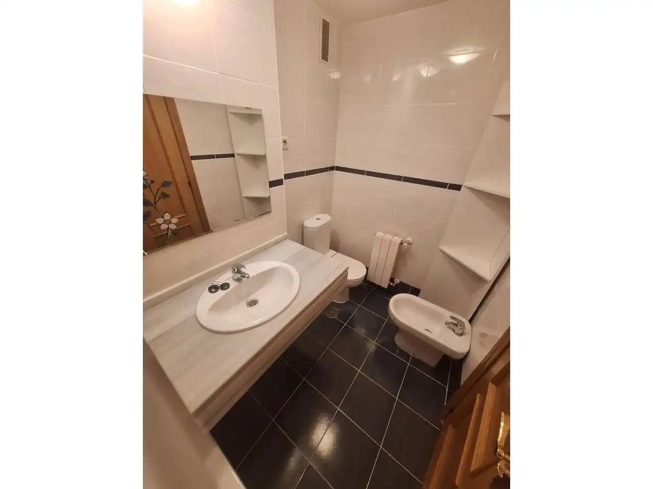 Badezimmer von Wohnung zum Verkauf in Fuenlabrada mit Heizung, Parkett und Abstellraum