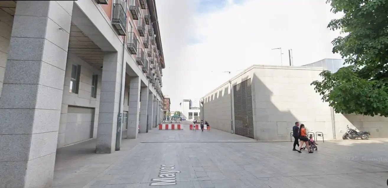 Vista exterior de Garaje de alquiler en Leganés