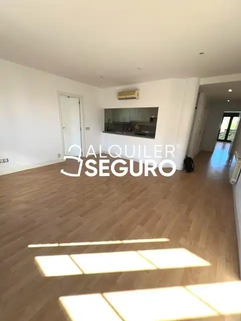 Flat for rent in Valdemoro  with Air Conditioner and Heating