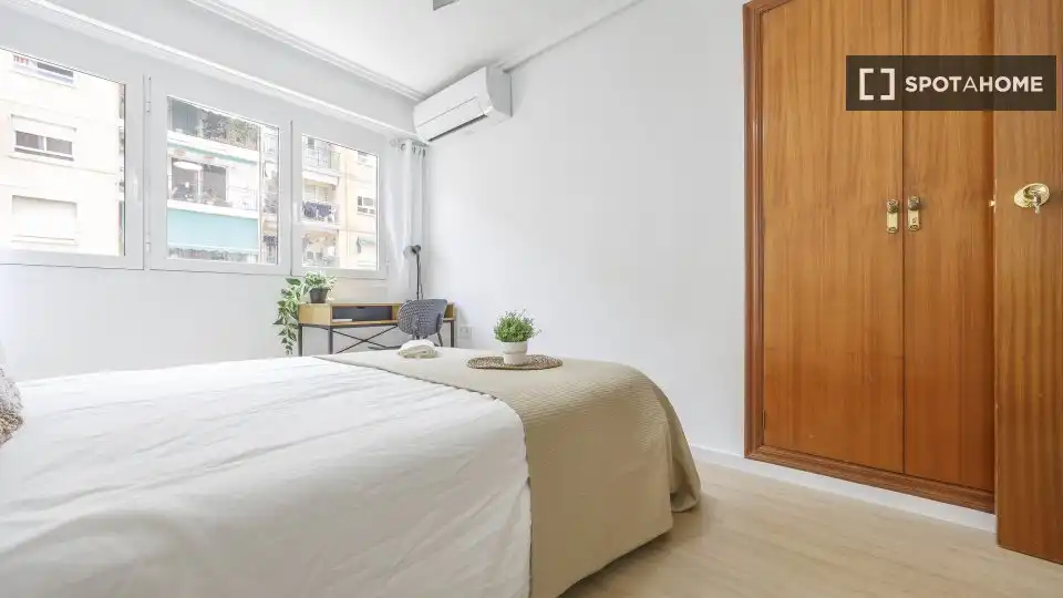 Room in Valencia, Valencia
