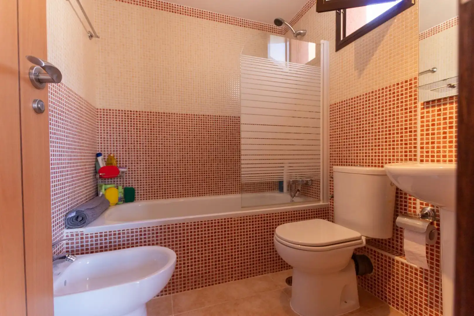 Baño de Ático en venta en Águilas con Terraza, Amueblado y Piscina comunitaria