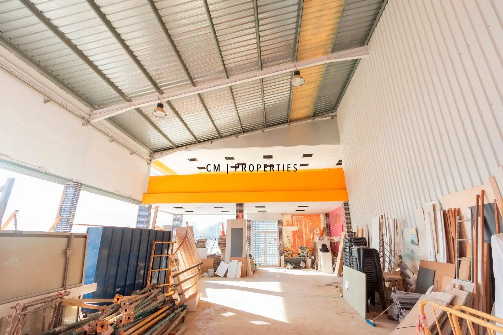 Vista exterior de Nave industrial en venta en Canet d'En Berenguer