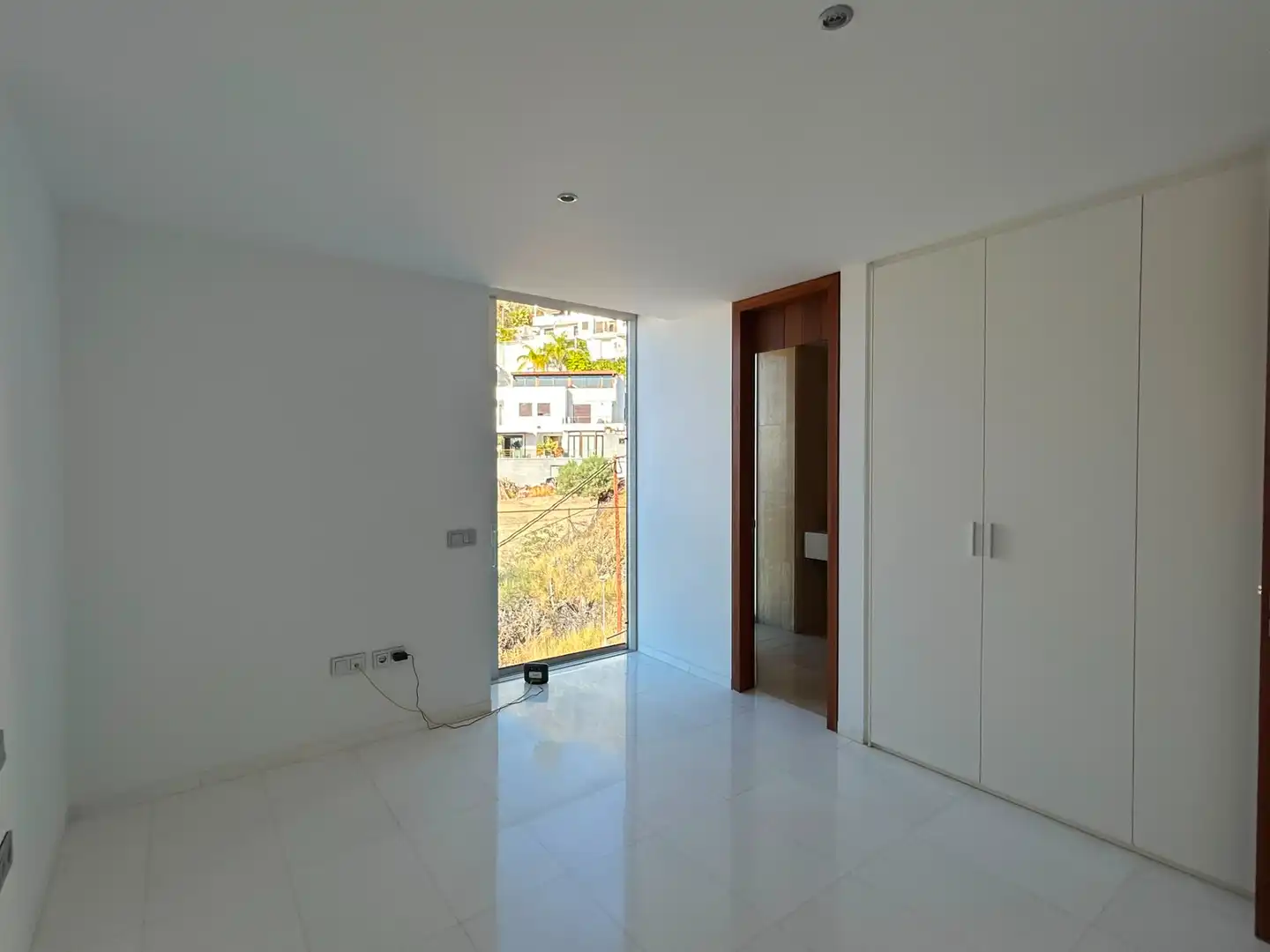 Wohnung zum Verkauf in Santa Cruz de Tenerife mit Privatgarten, Terrasse und Abstellraum