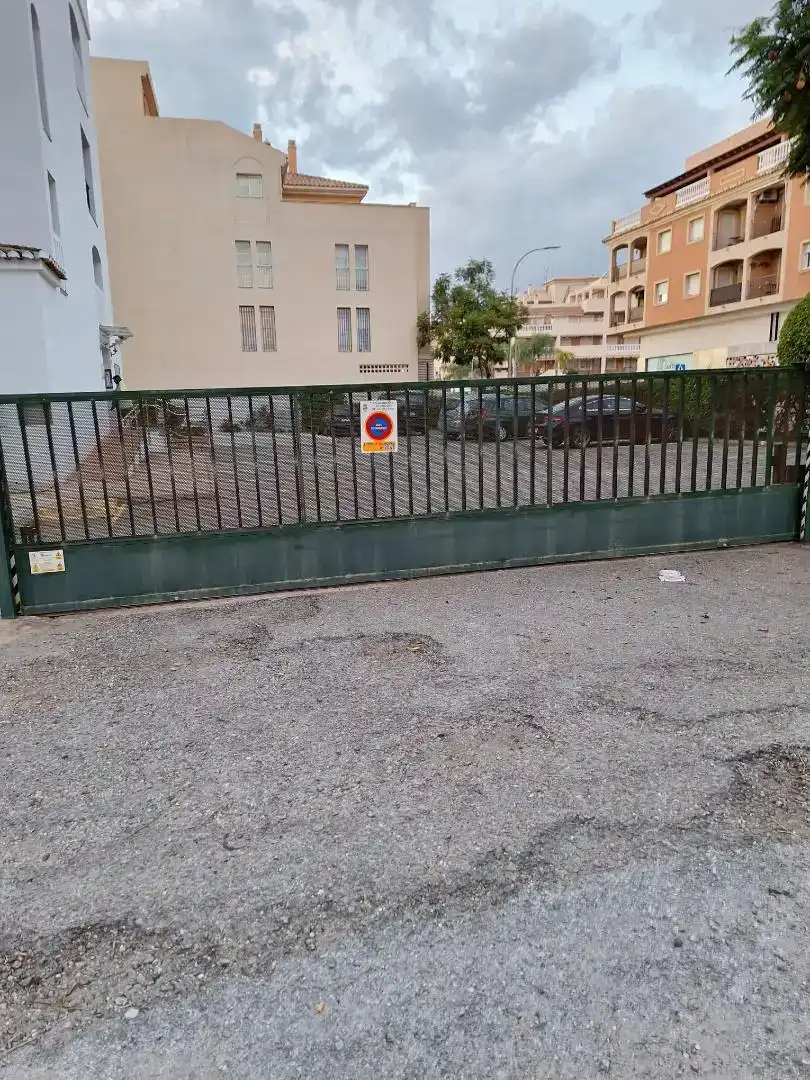 Parkplatz von Garage zur Miete in Rincón de la Victoria