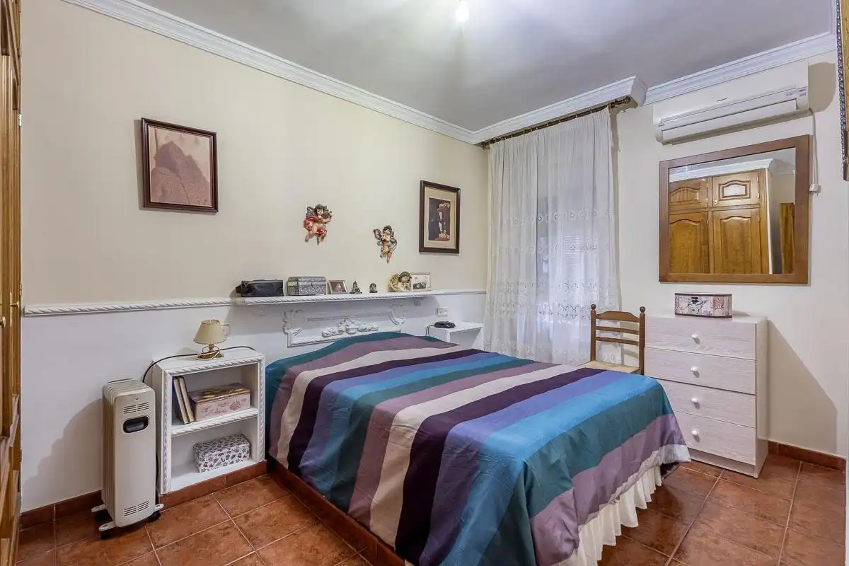 Bedroom of Flat for sale in Granada