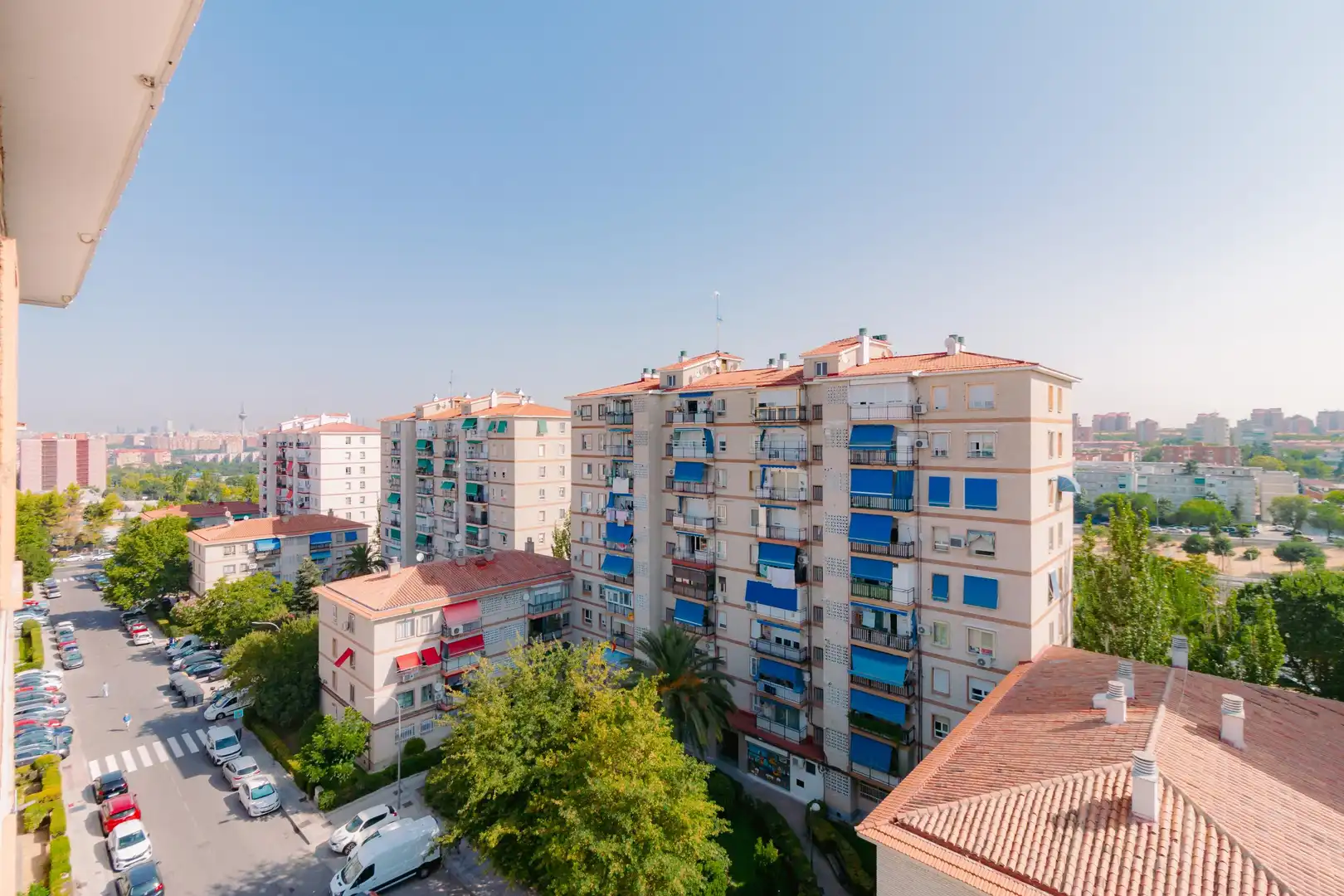 Vista exterior de Apartament en venda en Madrid amb Aire condicionat