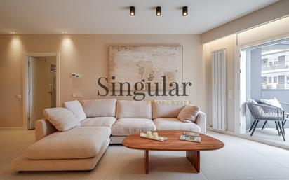 Living room of Flat for sale in  Barcelona Capital  with Air Conditioner, Heating and Terrace