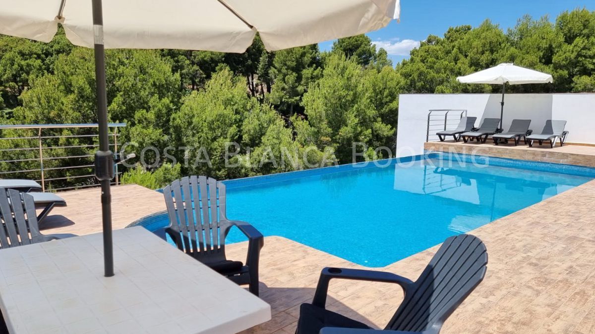 Swimming pool of House or chalet for sale in Elche / Elx  with Air Conditioner, Terrace and Storage room