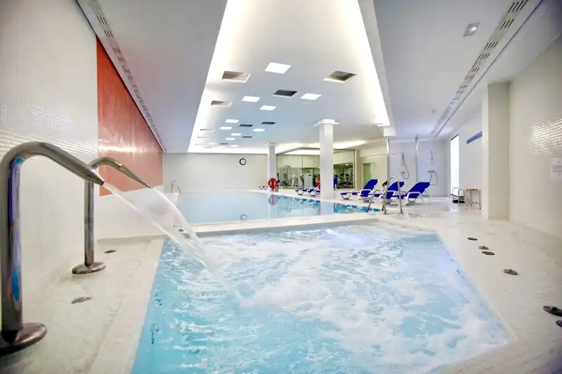 Piscina de Planta baja en venta en Sotogrande con Aire acondicionado, Terraza y Piscina