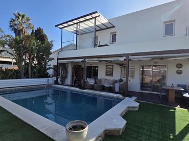 Villa avec balcon à vendre à Passatge Quermançó