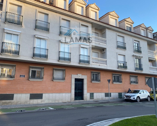 Exterior view of Duplex for sale in Navalmoral de la Mata  with Air Conditioner, Heating and Parquet flooring