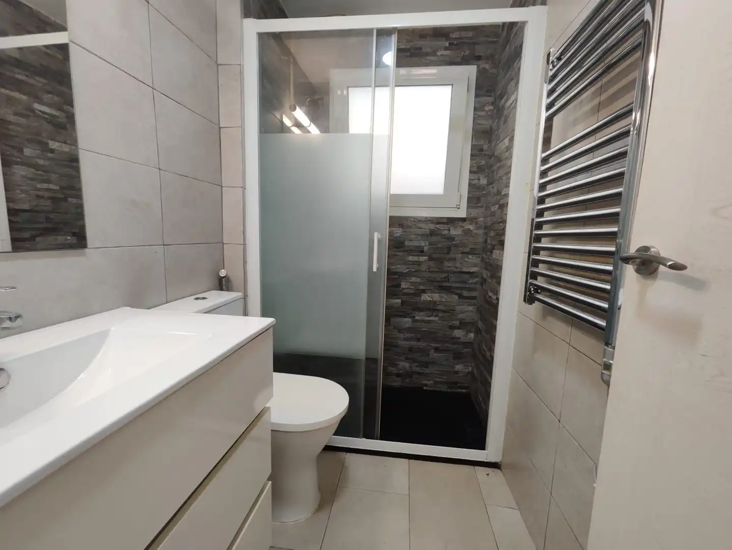 Bany de Pis en venda en Montornès del Vallès amb Aire condicionat i Parquet