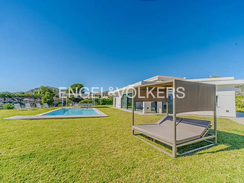 Terrassa de Casa o xalet en venda en Alicante / Alacant amb Aire condicionat, Calefacció i Jardí privat
