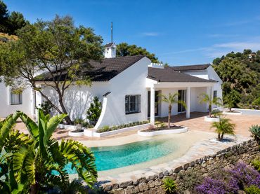 Casa amb piscina en venda a Altos de Estepona