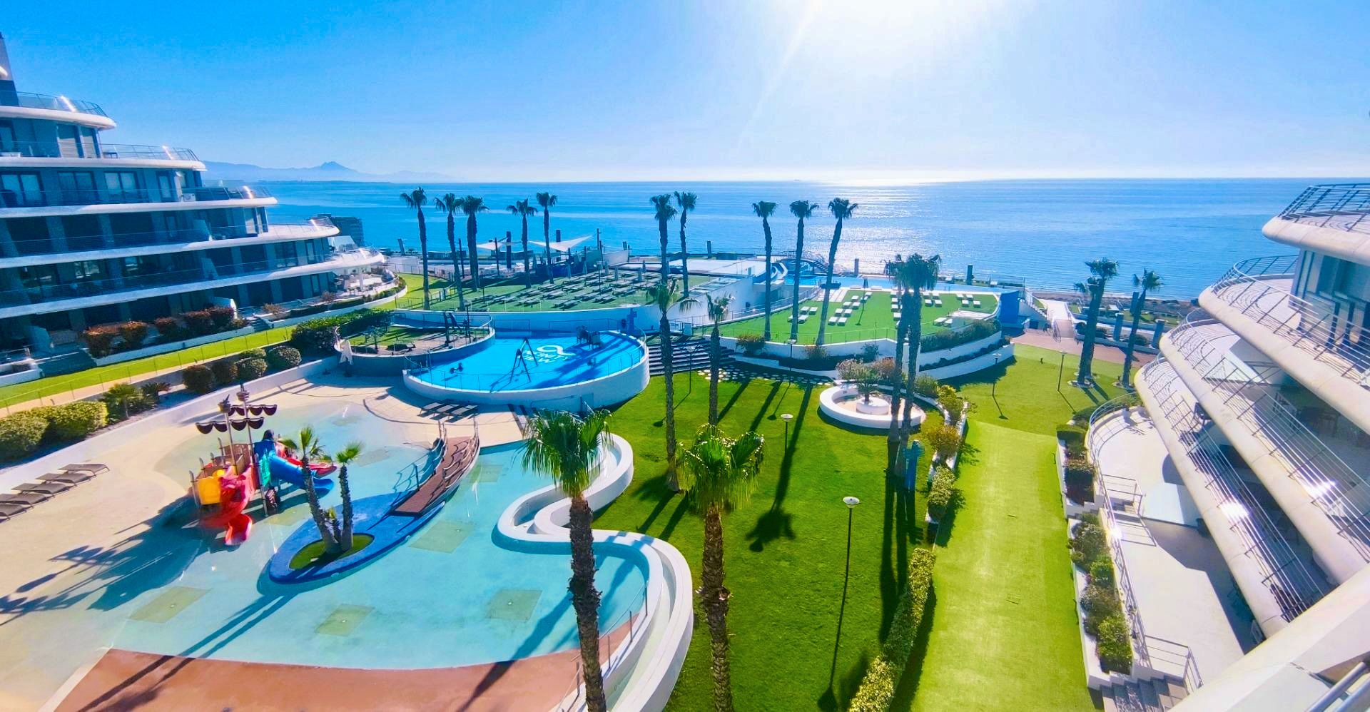 Swimming pool of Flat for sale in Elche / Elx  with Air Conditioner, Heating and Terrace