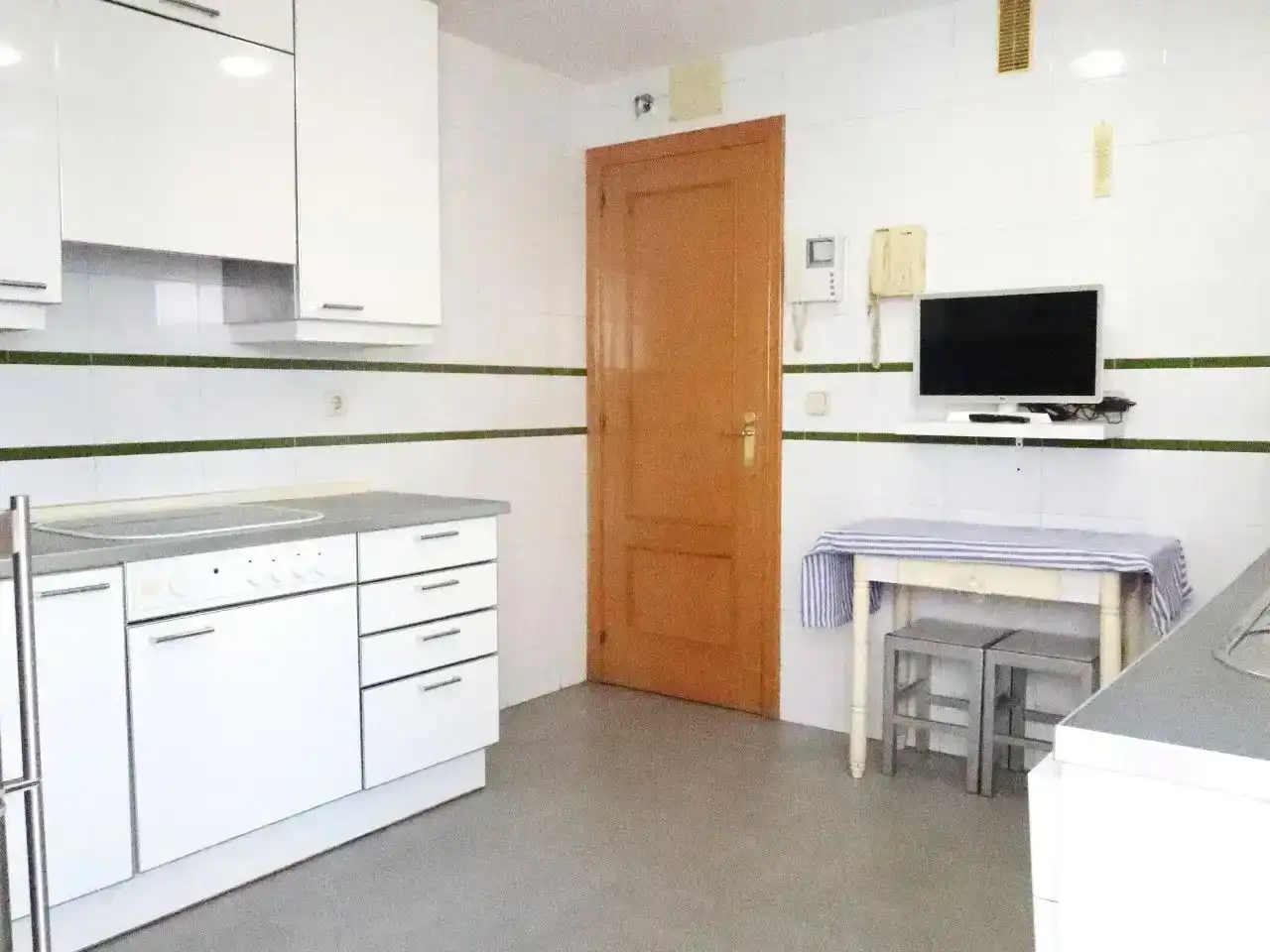 Cuina de Pis en venda en Pozuelo de Alarcón amb Aire condicionat
