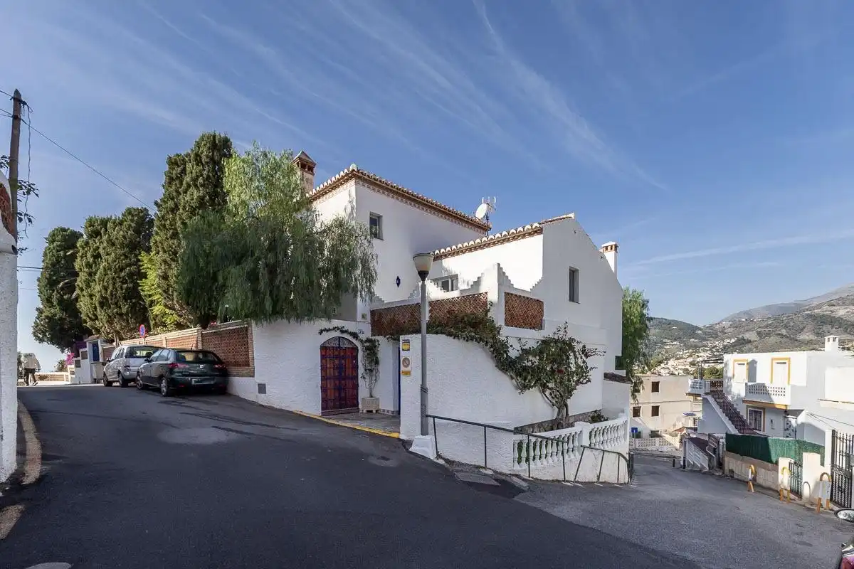 Vista exterior de Casa o chalet en venta en Almuñécar con Aire acondicionado, Calefacción y Jardín privado