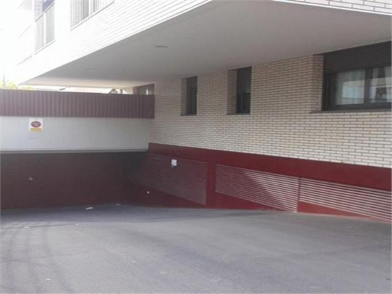 Exterior view of Box room to rent in Terrassa