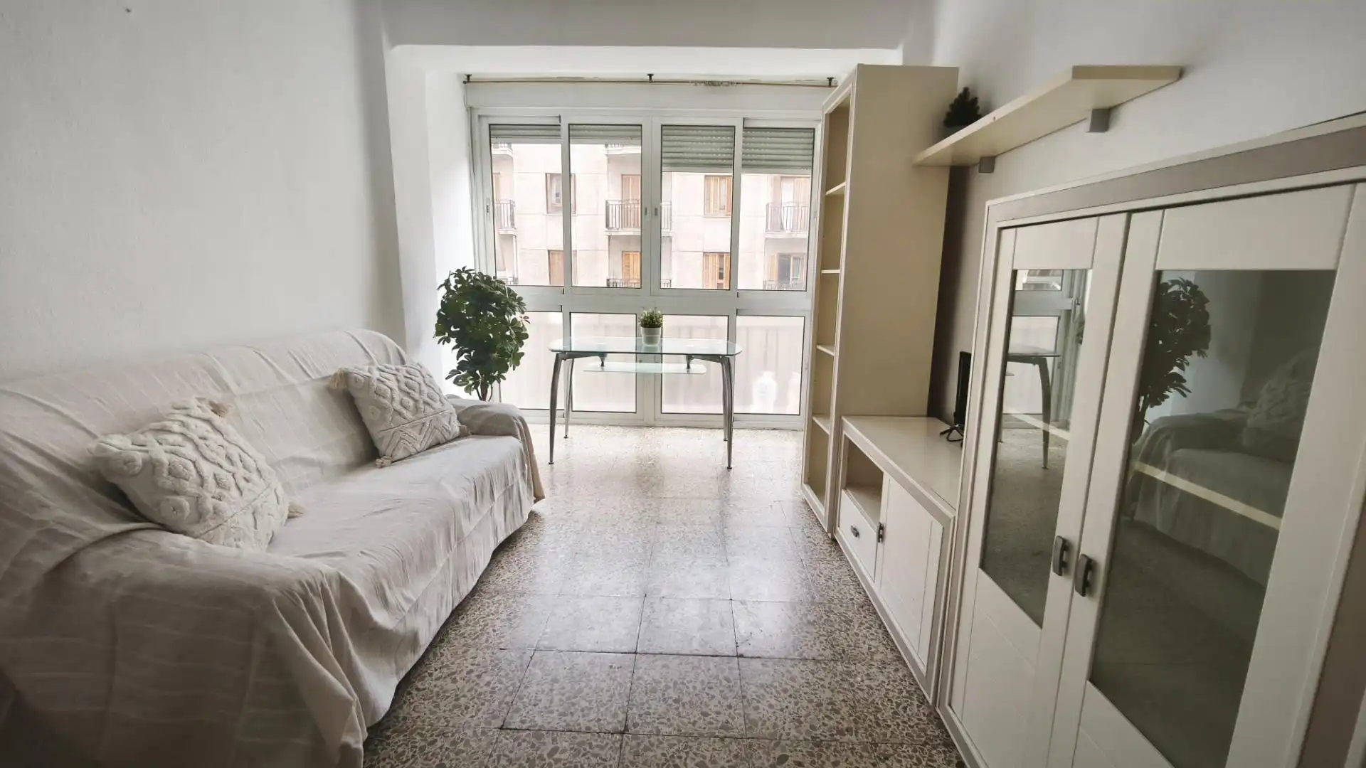 Sala d'estar de Pis en venda en Málaga amb Moblat