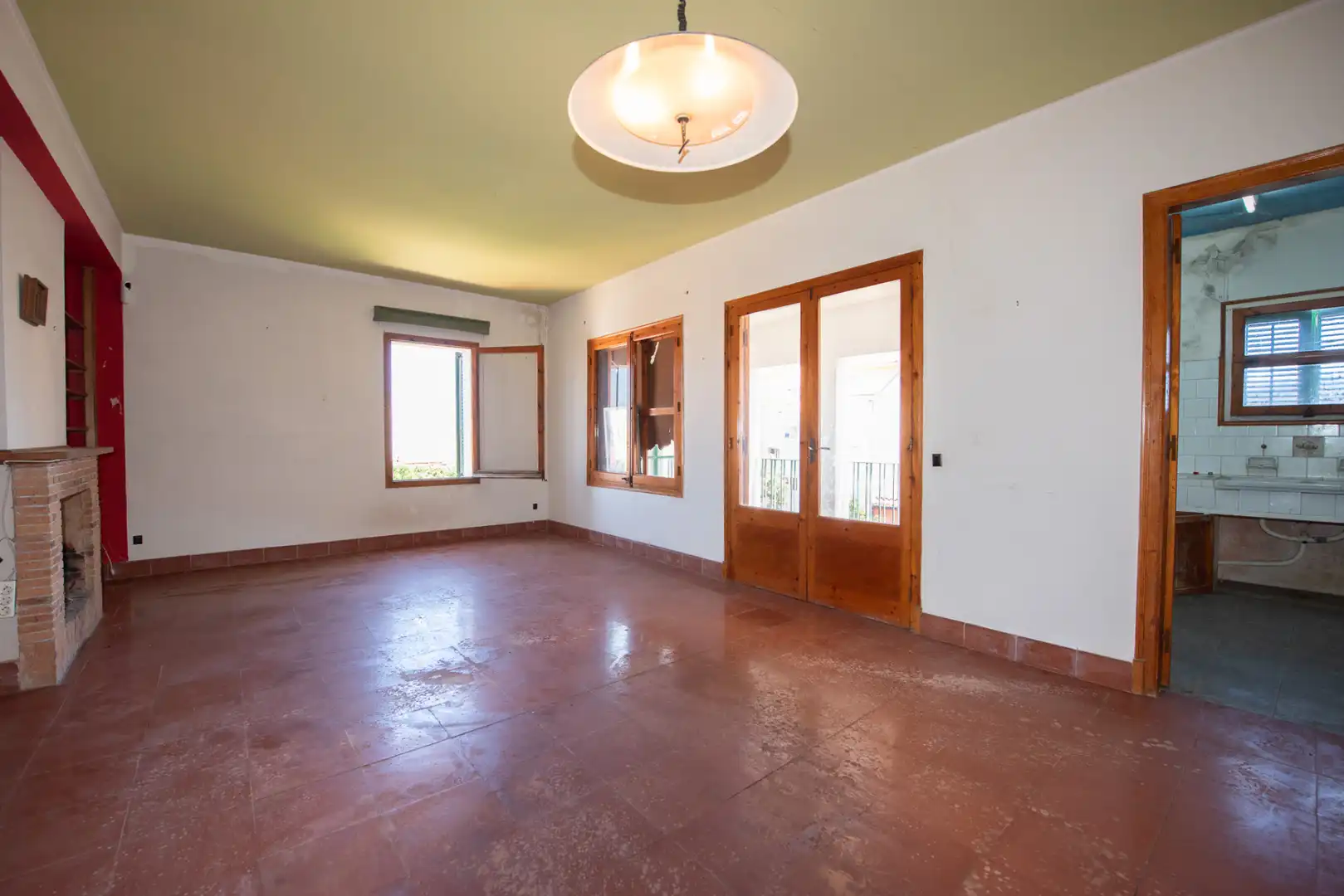 Sala d'estar de Casa o xalet en venda en Sant Feliu de Guíxols amb Jardí privat, Terrassa i Traster